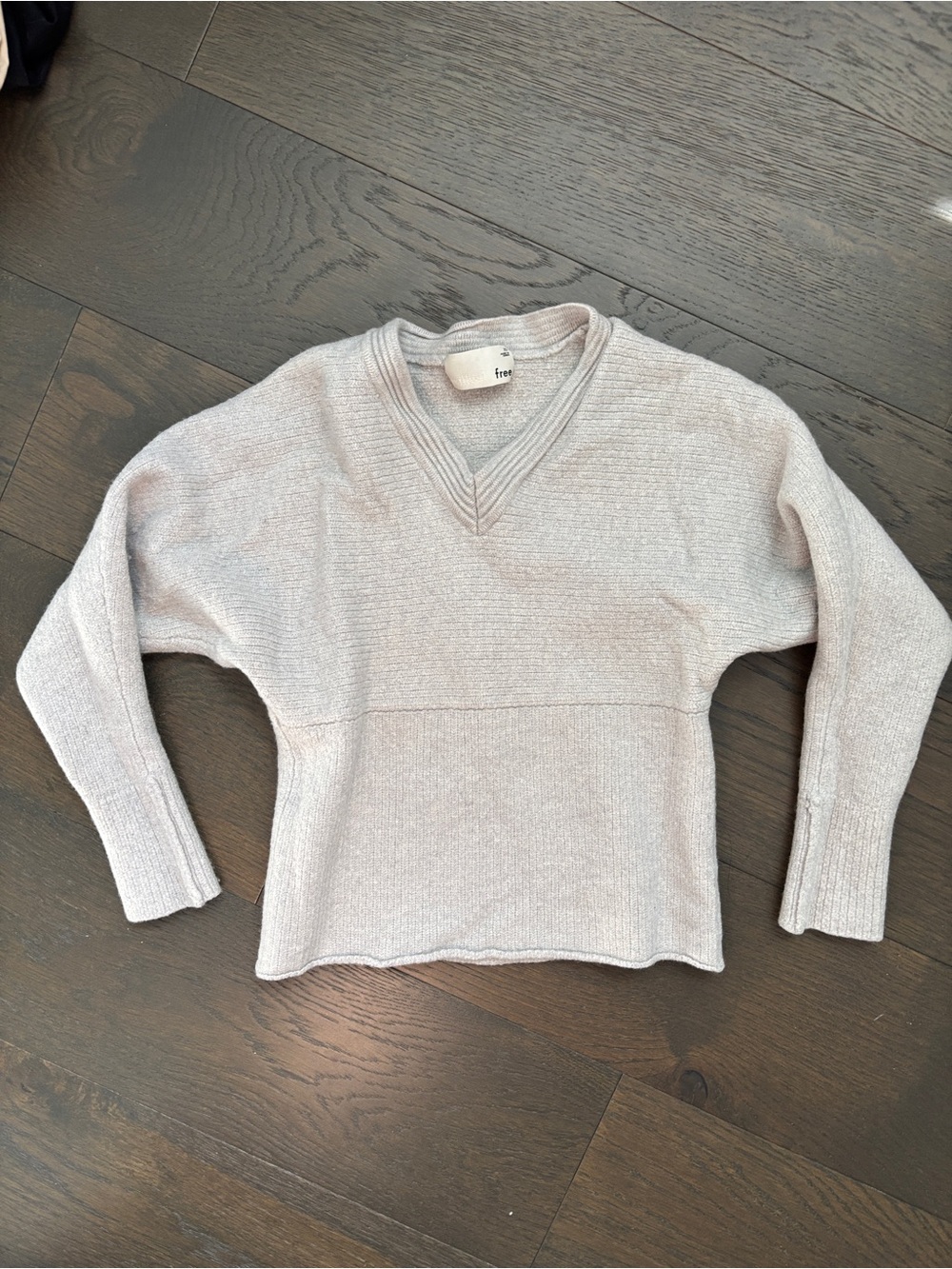 Wilfred Free Women's Light Gray V-Neck Merino Wool Sweater
